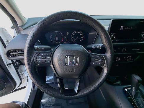 Certified 2023 Honda HR-V LX image 10