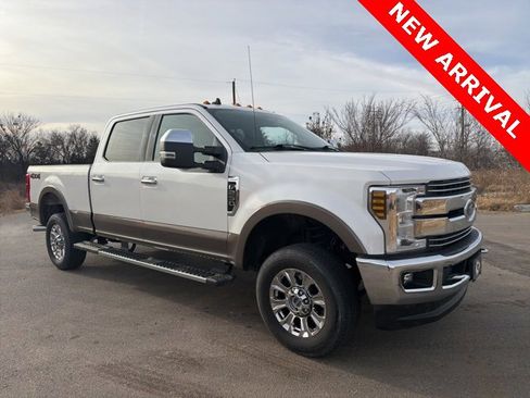 Used 2019 Ford F250 Lariat w/ Chrome Package image 1