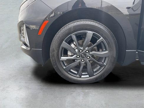 Used 2023 Chevrolet Equinox RS image 32