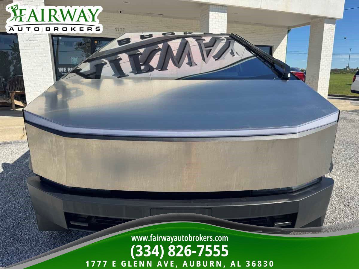 Used 2026 Tesla Cybertruck AWD Crew Cab image 2