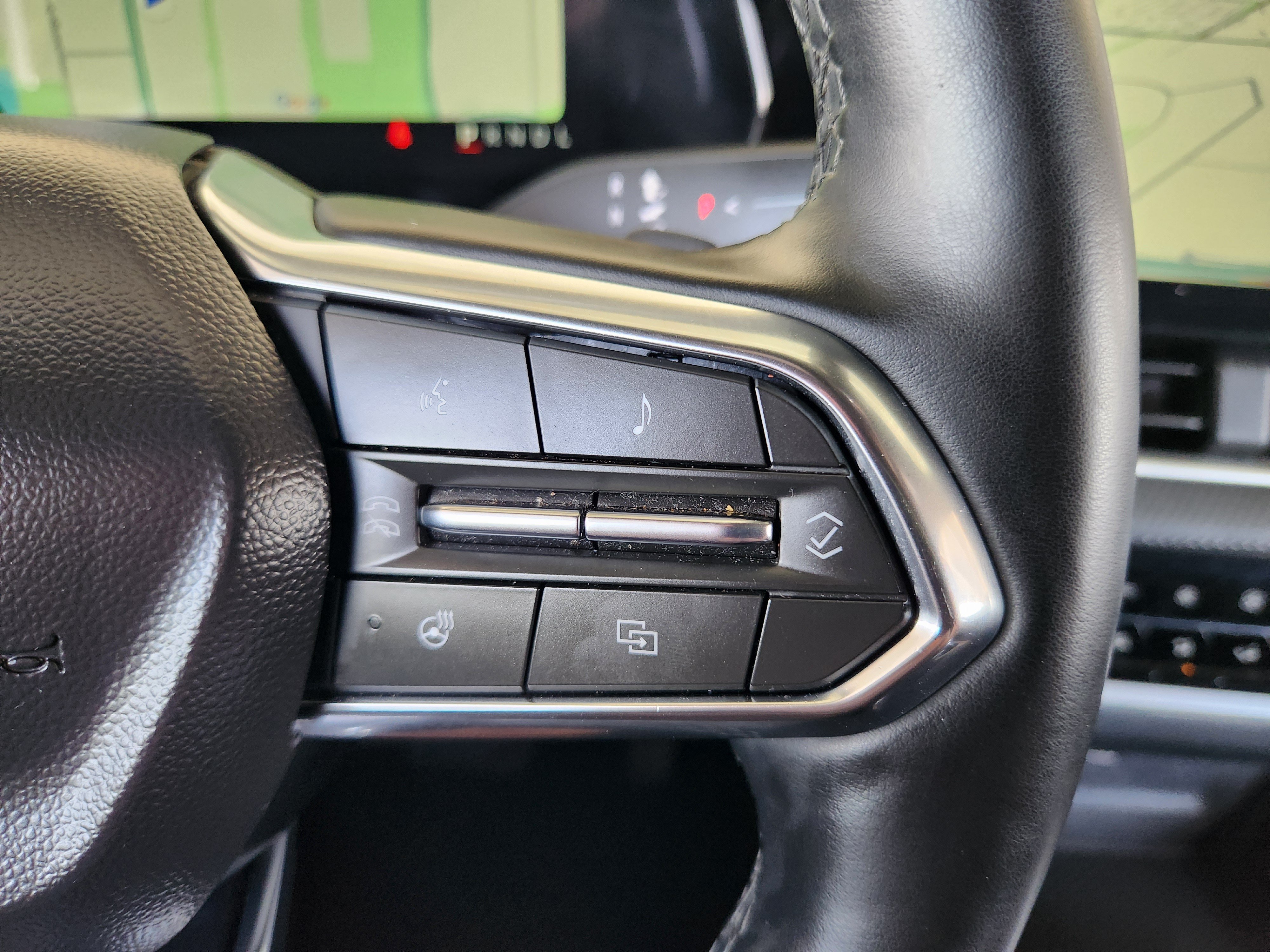 Used 2025 Chevrolet Equinox LT w/ Convenience Package II FWD image 30