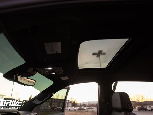 Used 2025 GMC Sierra 3500 AT4 w/ AT4 Premium Plus Package image 24