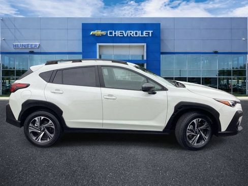 Used 2025 Subaru Crosstrek 2.5i Premium AWD/4WD image 5