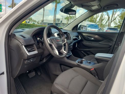 Used 2023 GMC Terrain SLE image 15