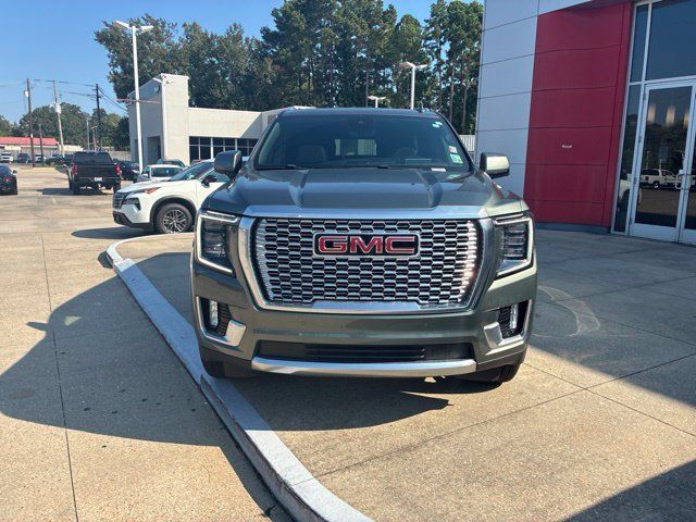Used 2024 GMC Yukon Denali w/ Advanced Technology Package RWD image 2