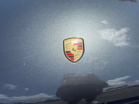 Used 2018 Porsche Macan Sport Edition AWD/4WD image 16