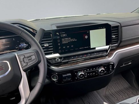 Used 2024 GMC Sierra 1500 Elevation w/ LPO, Elevation Black Package AWD/4WD image 12
