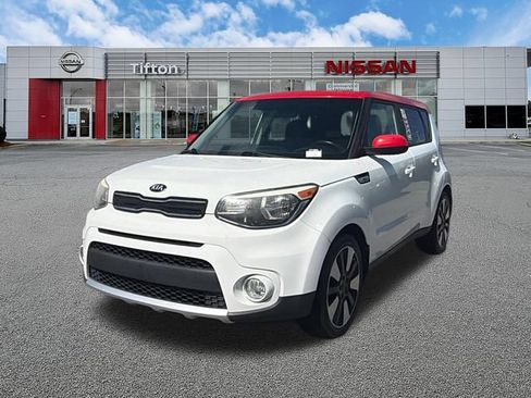 Used 2017 Kia Soul + w/ Designer's Package FWD image 3