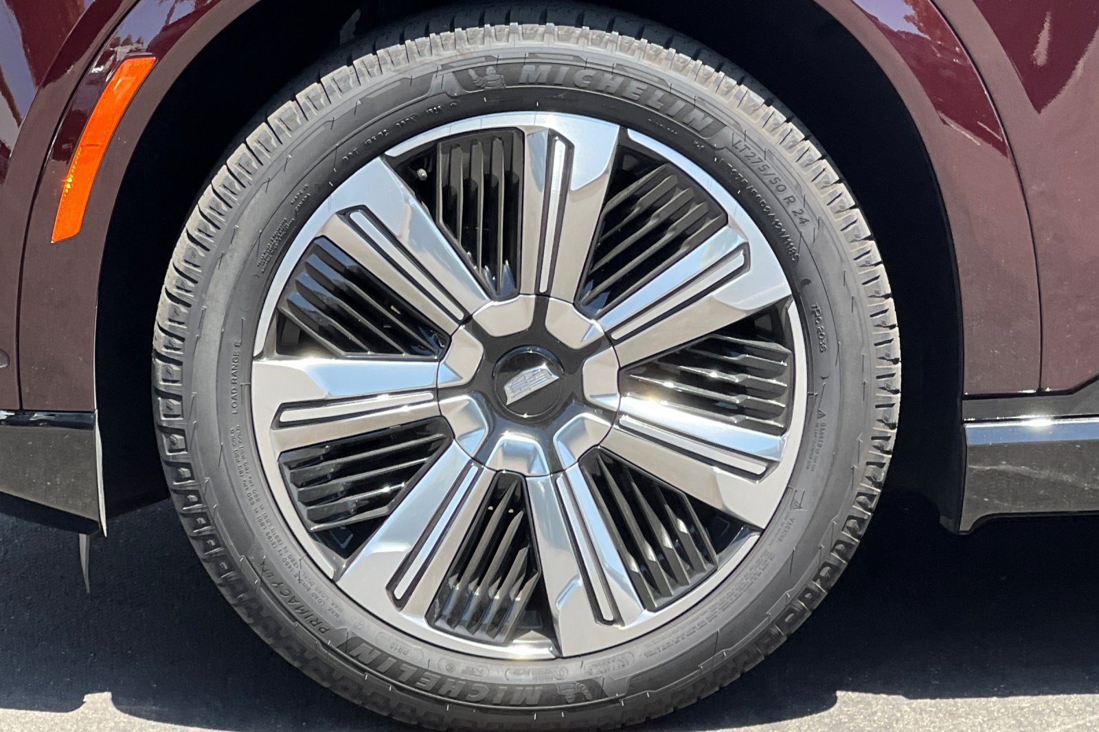 Used 2026 Cadillac Escalade IQ Luxury 1 w/ LPO, Floor Liner Package AWD/4WD image 42
