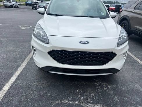 Used 2020 Ford Escape Titanium AWD/4WD image 4