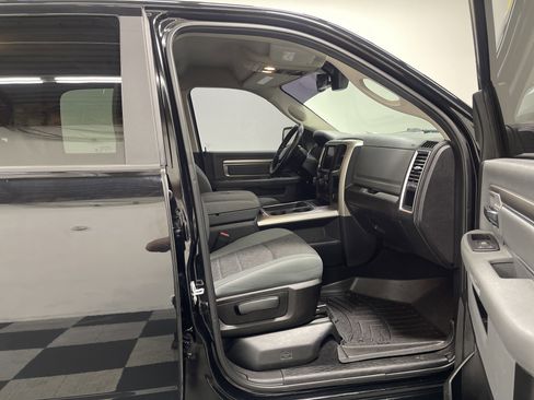 Used 2019 RAM 1500 Big Horn image 25