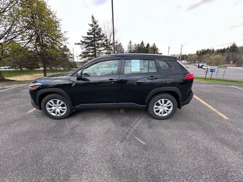 Used 2023 Toyota Corolla Cross L image 6