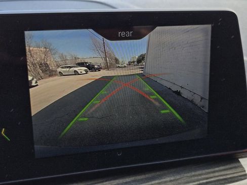 Used 2018 BMW 530i w/ Premium Package image 19