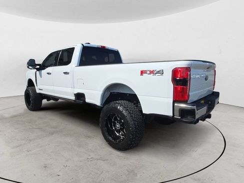 Used 2023 Ford F350 Lariat w/ Lariat Ultimate Package AWD/4WD image 7