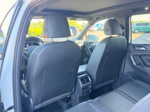 Certified 2024 Volkswagen Tiguan SE R-Line FWD image 16
