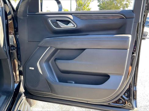 Used 2021 Chevrolet Suburban LT image 22