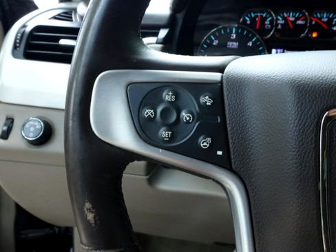 Used 2017 GMC Yukon SLT image 31