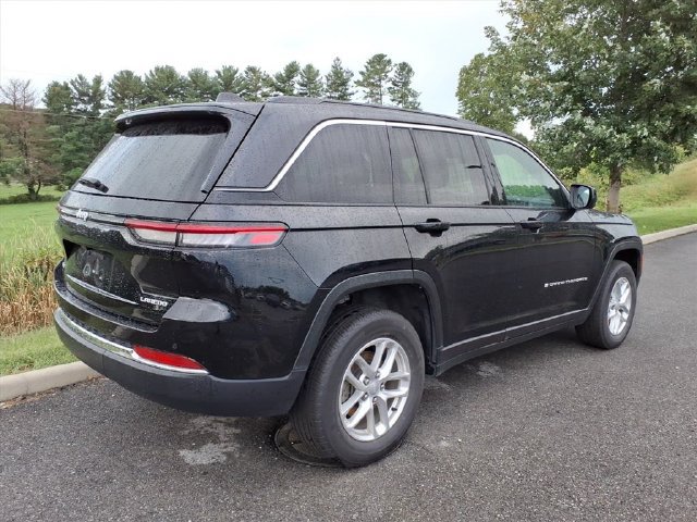 Used 2025 Jeep Grand Cherokee Laredo X AWD/4WD image 7