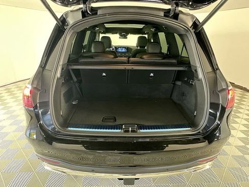 New 2026 Mercedes-Benz GLS 580 4MATIC image 27