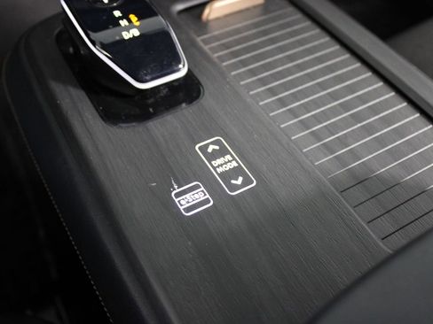 Used 2024 Nissan Ariya FWD image 19