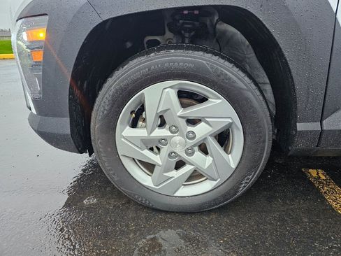 Used 2024 Hyundai Kona SE image 27