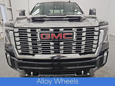 Used 2024 GMC Sierra 2500 Denali w/ Technology Package image 4