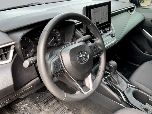 Used 2025 Toyota Corolla SE FWD image 17
