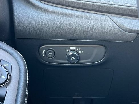 Used 2025 Buick Encore GX Preferred FWD image 35