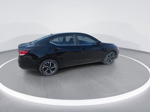 Used 2025 Nissan Sentra SV FWD image 9