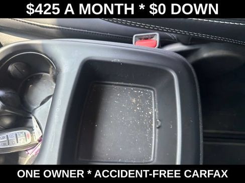 Used 2025 Chrysler Pacifica Select FWD image 28
