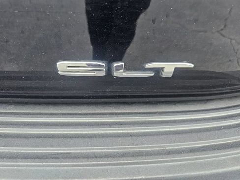 Used 2023 GMC Yukon SLT RWD image 10