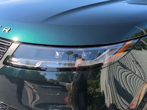 New 2026 Land Rover Range Rover Sport Dynamic SE image 12