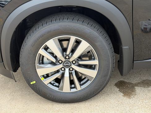 New 2026 Nissan Pathfinder SL FWD image 22
