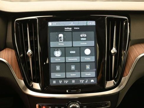 Used 2023 Volvo S60 B5 Core w/ Climate Package FWD image 16