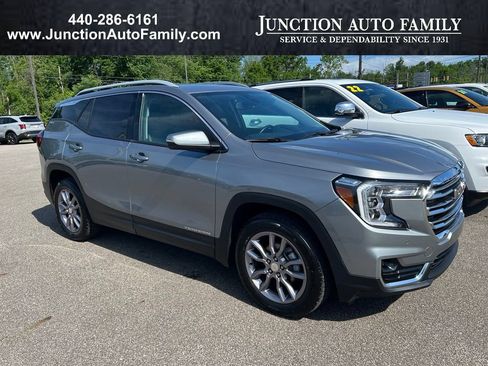 Used 2023 GMC Terrain SLT w/ Tech Package AWD/4WD image 1
