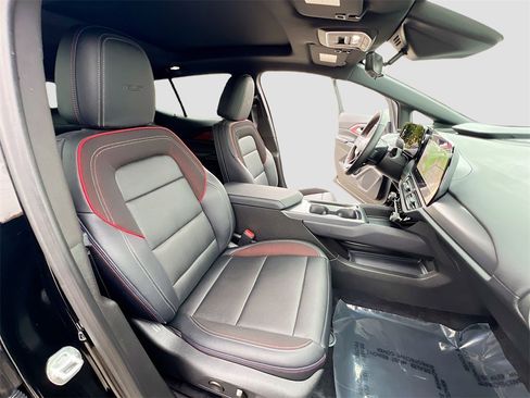 Used 2025 Chevrolet Equinox EV RS w/ Convenience Package II image 26