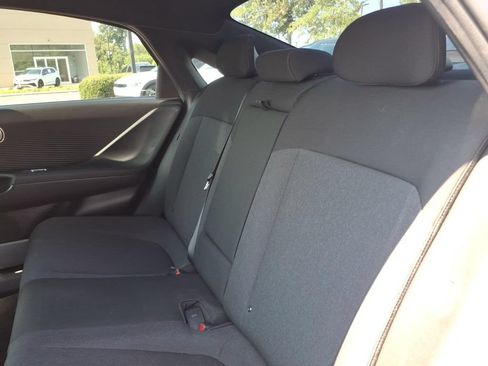 Certified 2024 Hyundai Ioniq 6 SE RWD image 12