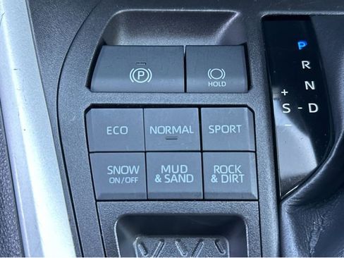 Used 2022 Toyota RAV4 XLE w/ Convenience Package AWD/4WD image 31