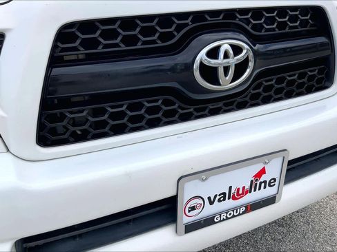 Used 2011 Toyota Tacoma PreRunner w/ TRD Sport Pkg image 28