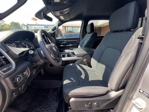 New 2025 RAM 1500 Big Horn AWD/4WD image 15