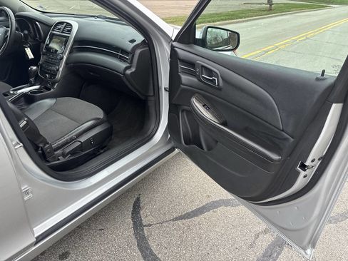 Used 2015 Chevrolet Malibu LT image 19
