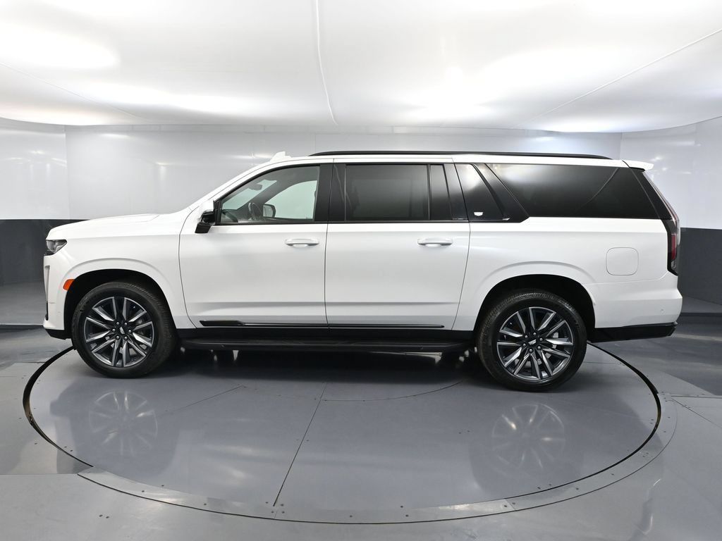 Used 2021 Cadillac Escalade ESV Sport w/ Heavy-Duty Trailer Package AWD/4WD image 7