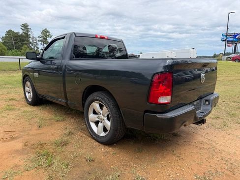Used 2015 RAM 1500 Express RWD image 2