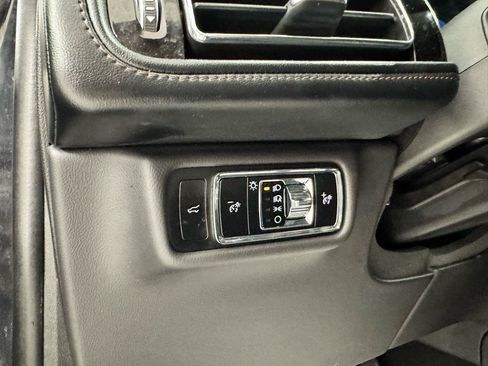 Used 2023 Lincoln Aviator AWD w/ Elements Package image 11