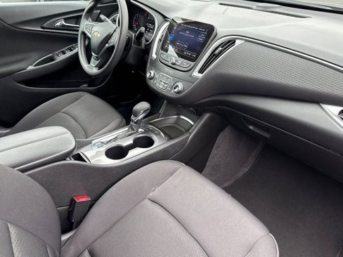 Used 2024 Chevrolet Malibu LT image 19