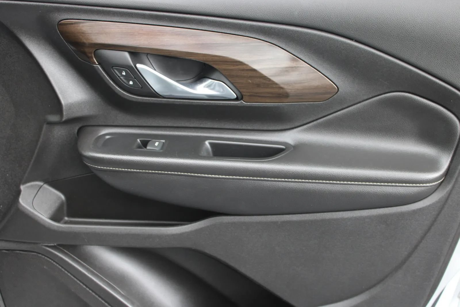 Used 2019 GMC Terrain Denali w/ Advanced Safety Package FWD image 22