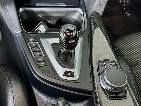 Used 2018 BMW M4 Coupe w/ Competition Package RWD image 18