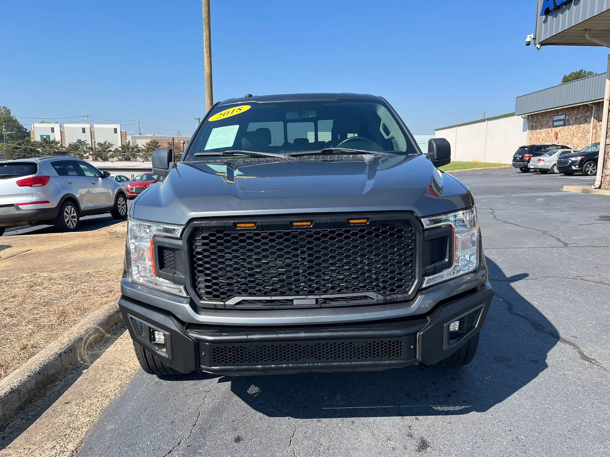 Used 2018 Ford F150 XLT w/ Equipment Group 302A Luxury RWD image 2