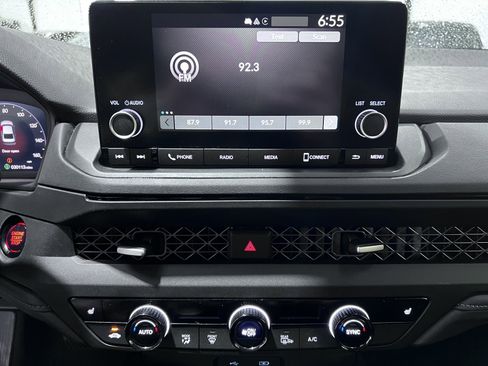 Used 2023 Honda Accord EX image 20