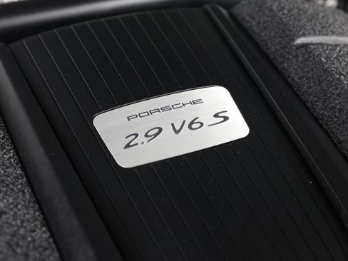 Certified 2023 Porsche Macan S AWD/4WD image 27
